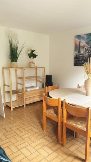 Maison De Ville 102M2 3 Chambres 몽티그니레브레통노 외부 사진