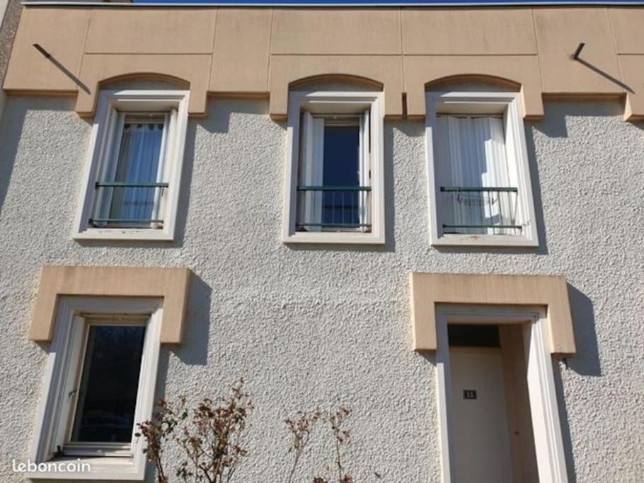 Maison De Ville 102M2 3 Chambres 몽티그니레브레통노 외부 사진
